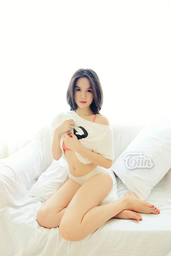 xem hinh anh sex cua ca si ngoc trinh